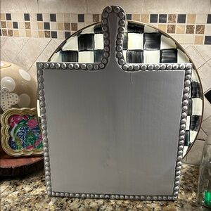 White Beaded Edge Wooden Cutting Board